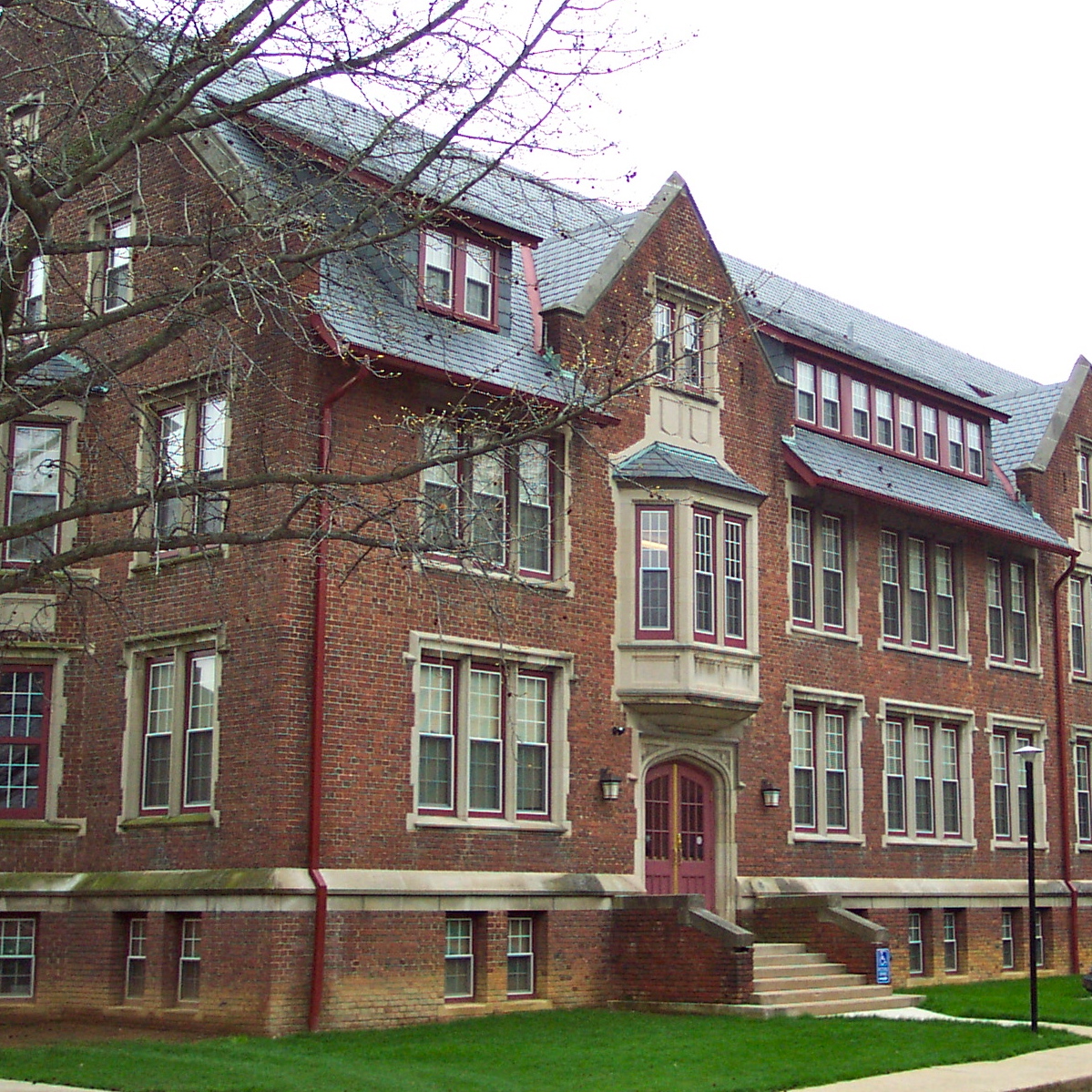 photo of Richards Hall